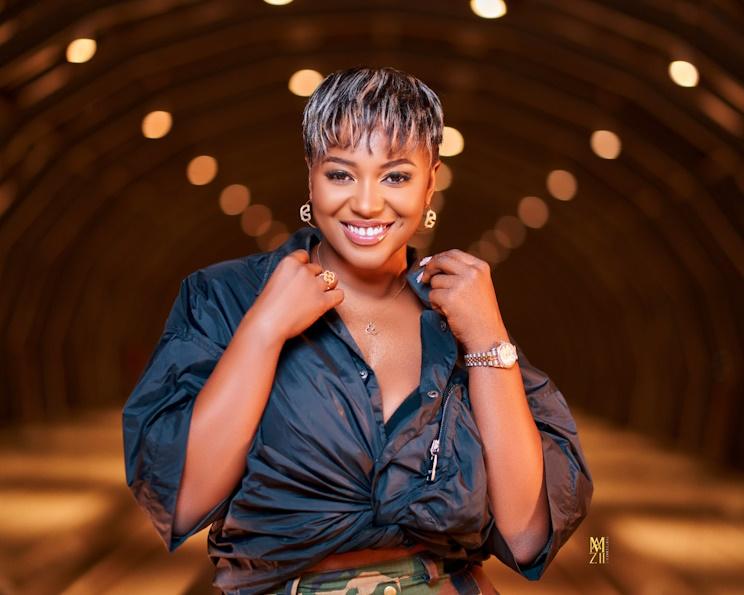 Mia Guissé annonce une voiture et une parure en or à gagner le 11 avril