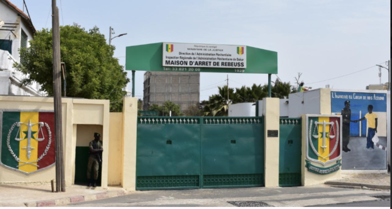 Prison - La fin des fouilles à nu…