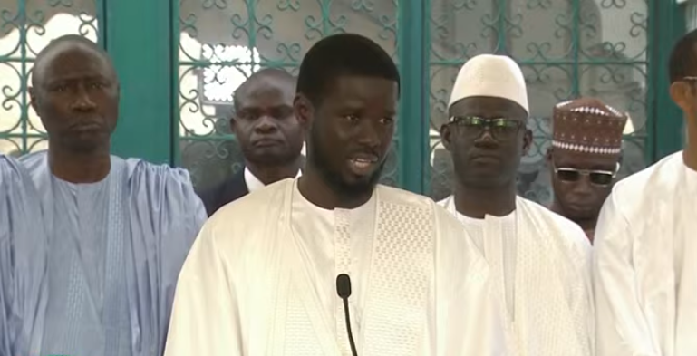 Revivez la prière de Korité du Président Bassirou Diomaye Faye à la grande mosquée