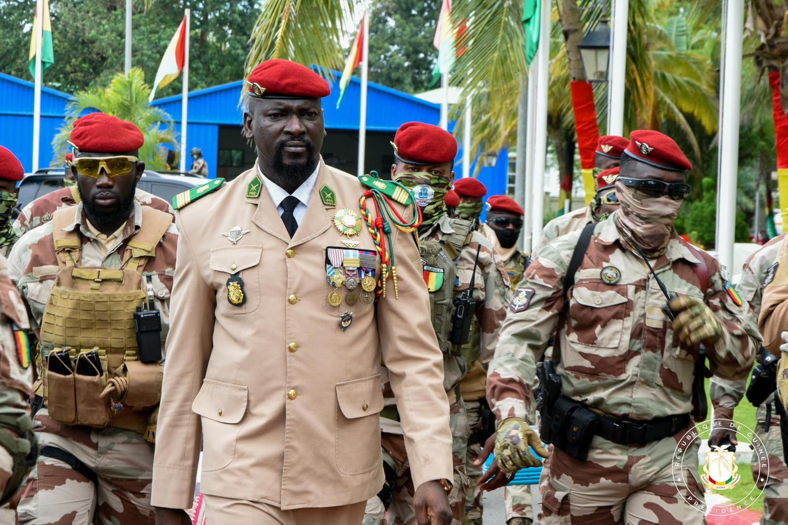 Présidentielle en Guinée : Doumbouya largement en tête selon les premiers résultats