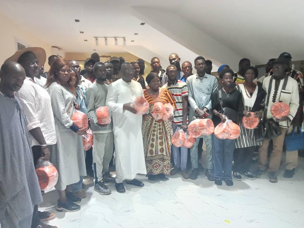 BASKET : la FSBB remet 80 ballons aux clubs de D2 (Dakar)