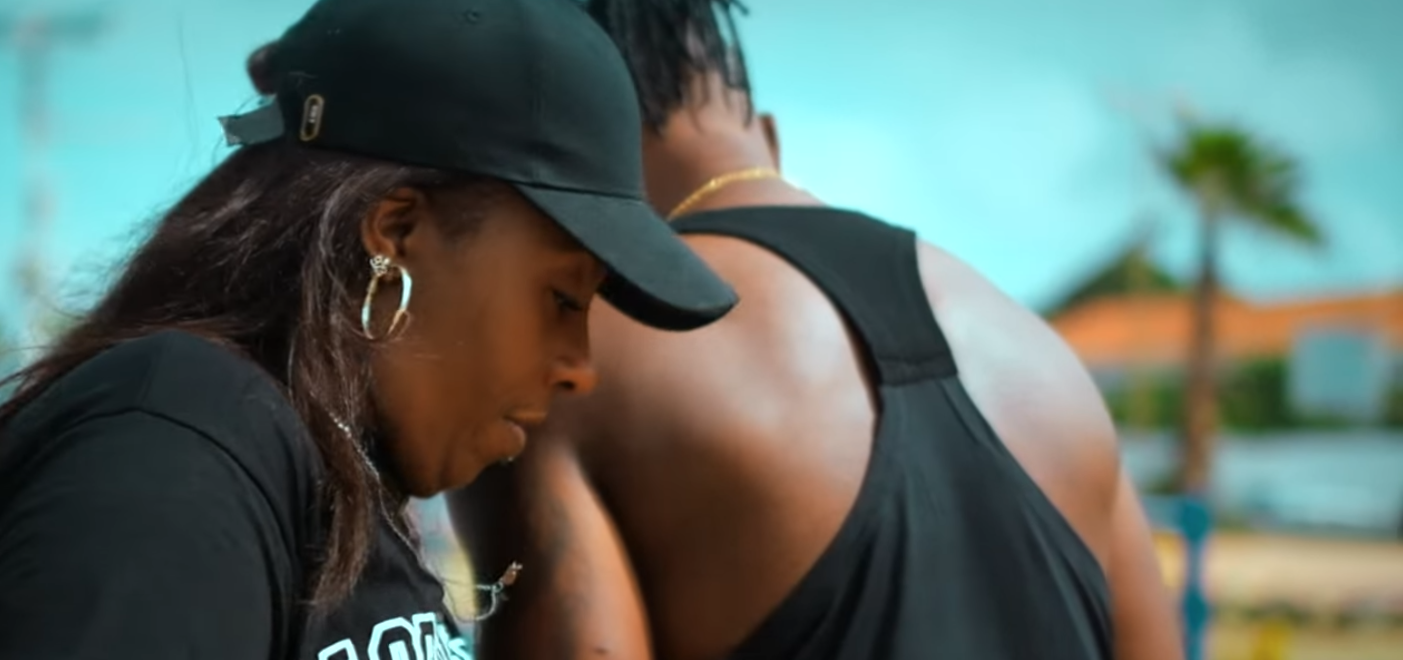 Lawrence dévoile « Namenala »