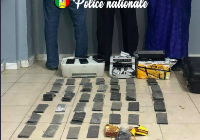 Guédiawaye : 3 individus, dont un ancien policier, arrêtés avec un million de dollars en faux billets