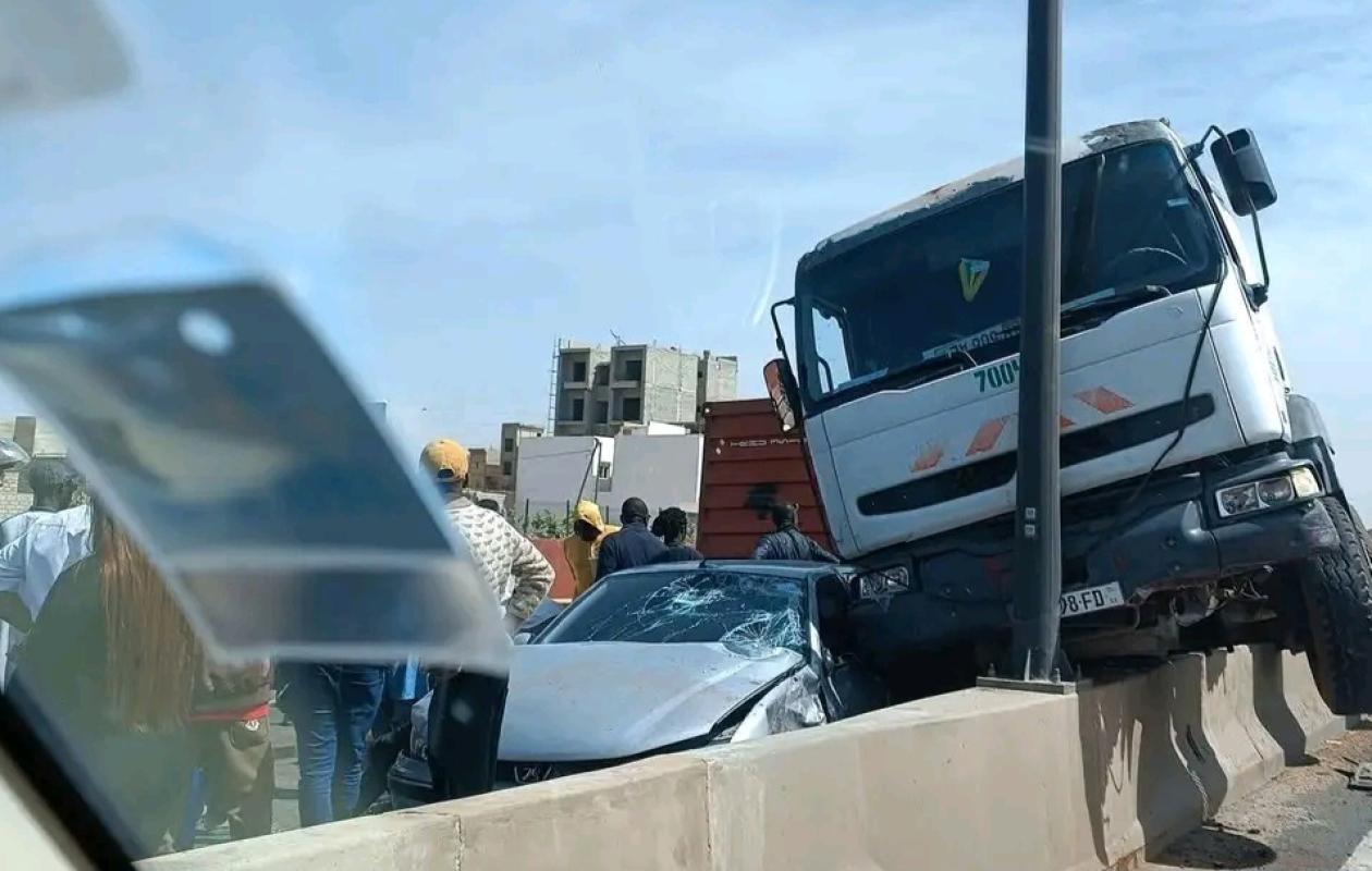 Rufisque : 5 morts et 2 blessés dans un grave accident de la route