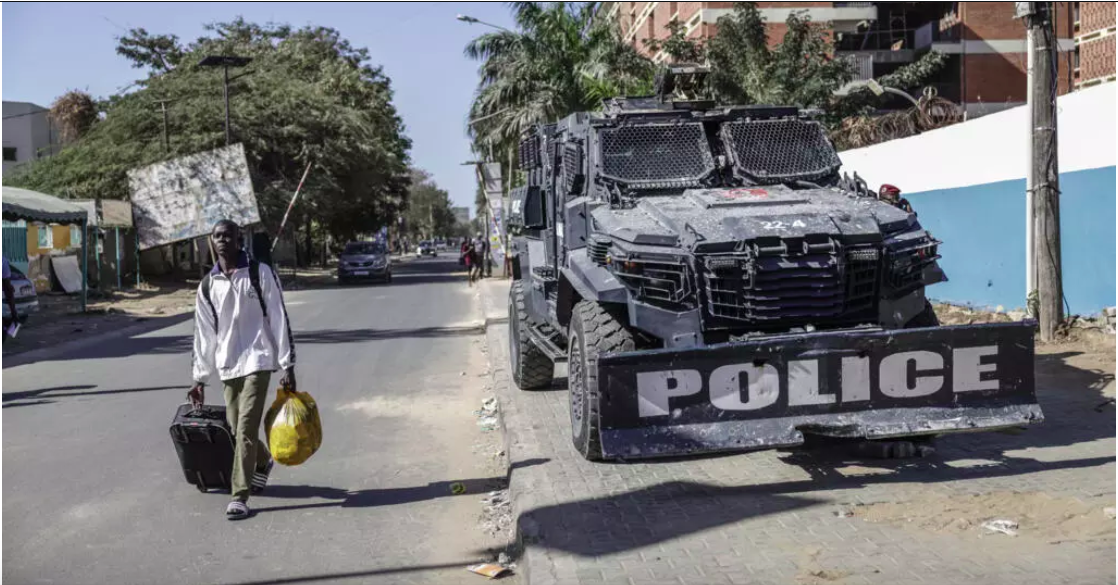 Violences à l\'UCAD : garde à vue prolongée pour trois responsables d\'organisations étudiantes