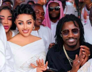  Wally Seck sur Sokhna Aïdara : «J\'aurais aimé que mes...»