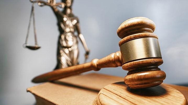 Un groupe de jeunes, dont 6 filles et 2 garçons, a comparu hier au tribunal des flagrants délits de Dakar pour des faits d’usage