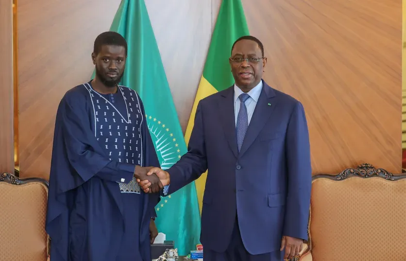 Dialogue format audience : le Président Diomaye devrait commencer avec les anciens présidents, explique Ansoumana DIONE