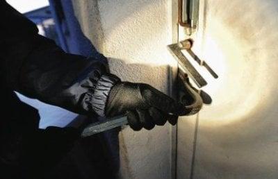 Parcelles-Assainies : Il simule le cambriolage de sa propre boutique pour masquer le vol d\'une tontine Tabaski