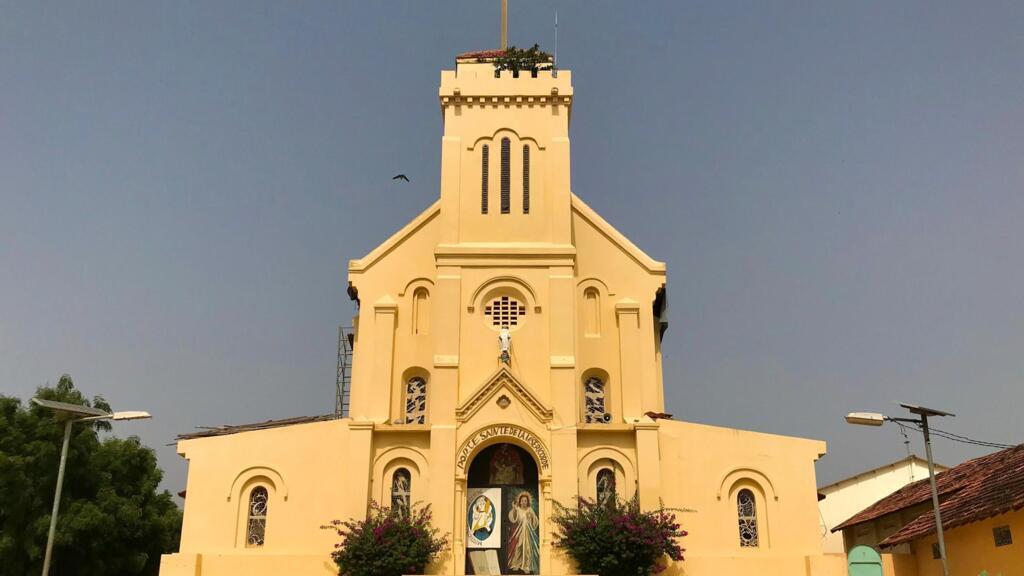 Popenguine : la basilique Notre-Dame-de-la-Délivrande, 136 ans de foi au bord de l’Atlantique
