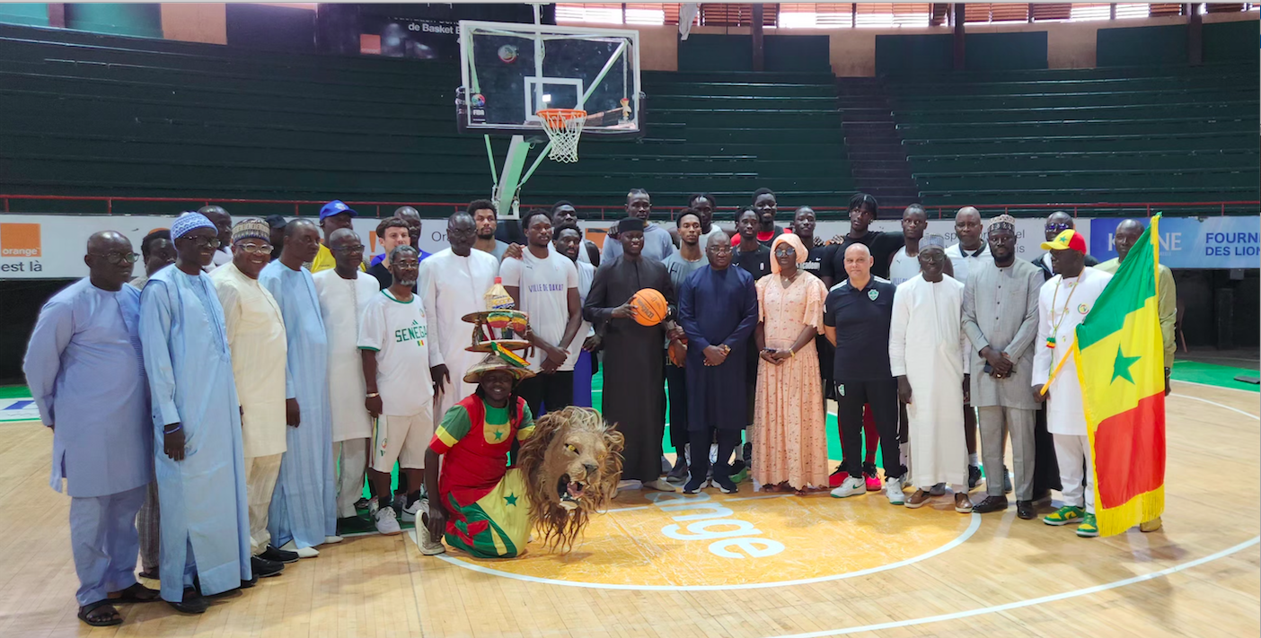BAL FINALS 8 : le Maire de Dakar galvanise les joueurs de l'ASCVD avant Kigali