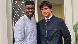 Après le limogeage de Sonko, Juan Branco interpelle Ousmane Sonko sur les événements de 2024