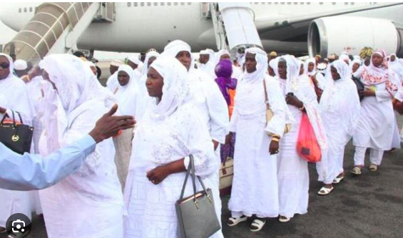 Hajj 2026 : Le tout premier vol retour a atterri à l'AIBD avec 417 pèlerins