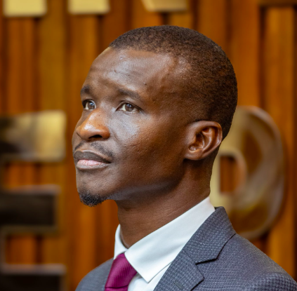 Départ du ministre de l’Intérieur : Mouhamadou Bamba Cissé quitte « avec honneur et fierté »