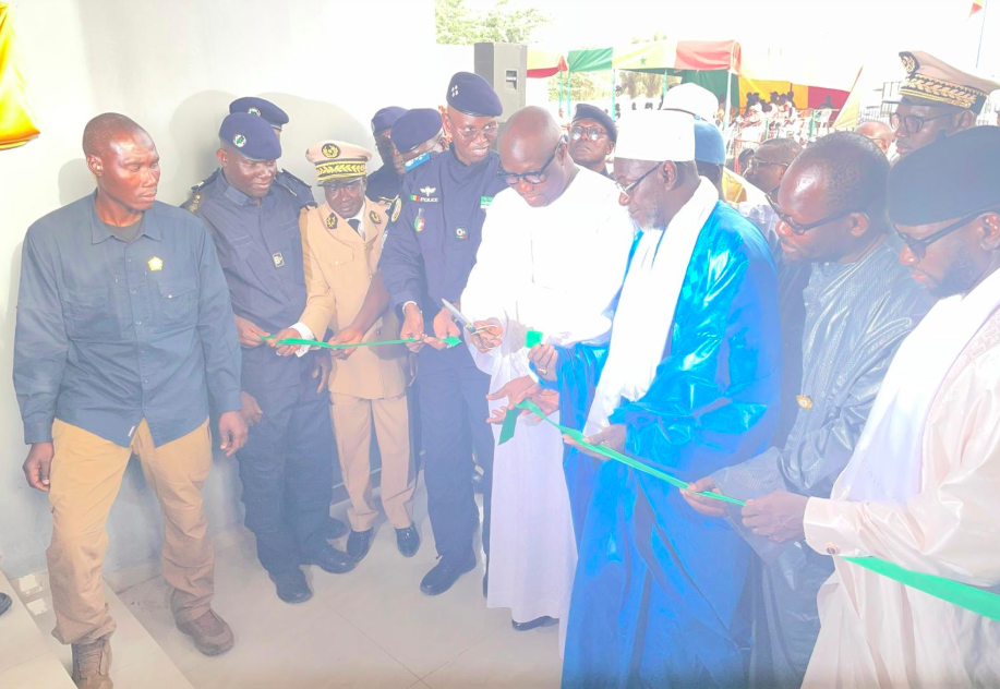 Magal de Touba- Le ministre de l\'Intérieur inaugure le commissariat d’arrondissement de Touba Tawfekh