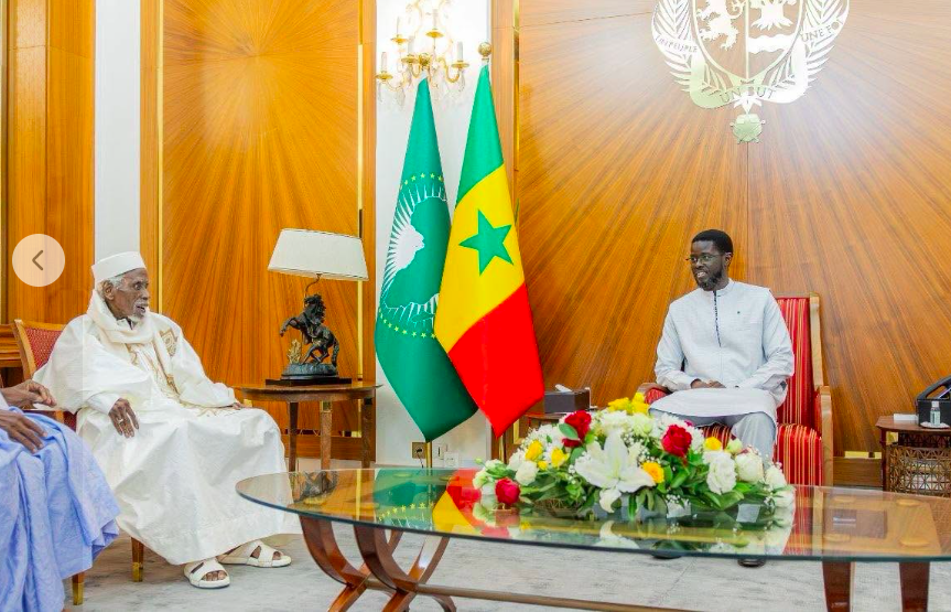 Audiences à la Présidence : Le chef de l\'État reçoit le Khalife général de Darou Salam Chérif
