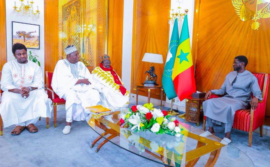 Palais- Le président Bassirou Diomaye Faye reçoi Serigne Cheikh Tidiane Cissé