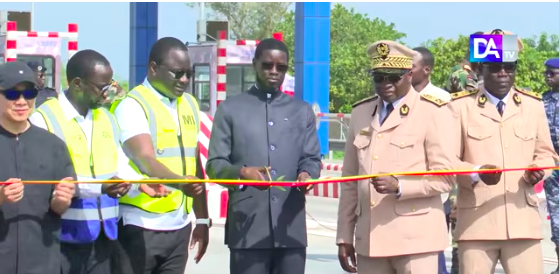 INFRASTRUCTURES ROUTIÈRES : Le Président Bassirou Diomaye Faye inaugure le tronçon autoroutier Mbour-Thiadiaye