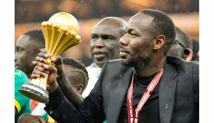 Sénégal : le bel hommage de Moussa Niakhaté à Pape Thiaw