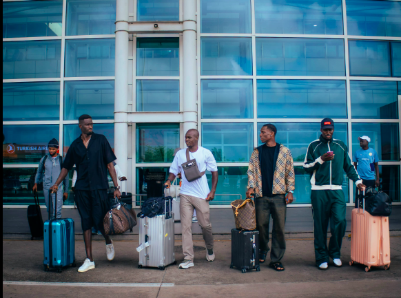 Aéroport International de Maputo — Rassemblement des Lions de la Teranga