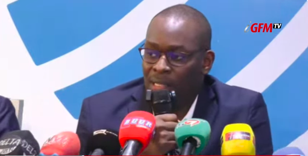 Direct - Politique: Le président du parti Dundu Madana Kane face à la presse
