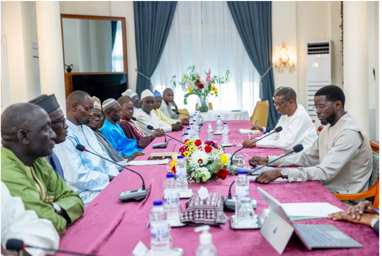 Bassirou Diomaye Faye reçoit les 14 présidents de Chambres des métiers du Sénégal