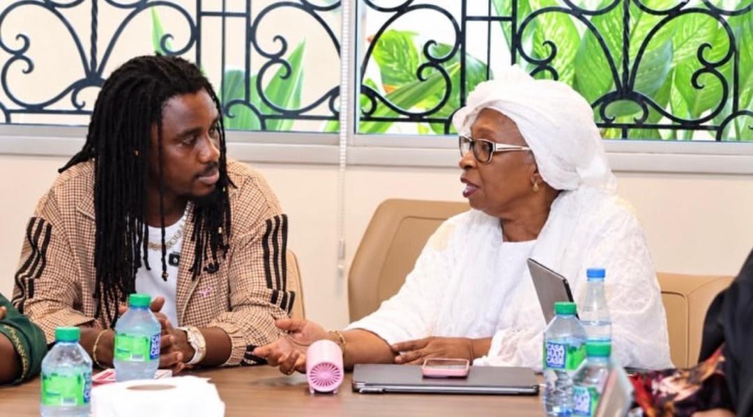WALLY SECK NOUVEL AMBASSADEUR DE LA LISCA «Ma sœur s’en est allée en plein octobre rose. Je pense que c’était un message divin»